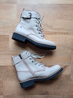 Pikolinos Women’s Lace-Up Ankle Boots in Light Beige